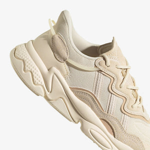 Adidas Originals | OZWEEGO  { ECRU TINT / HALO BLUSH
