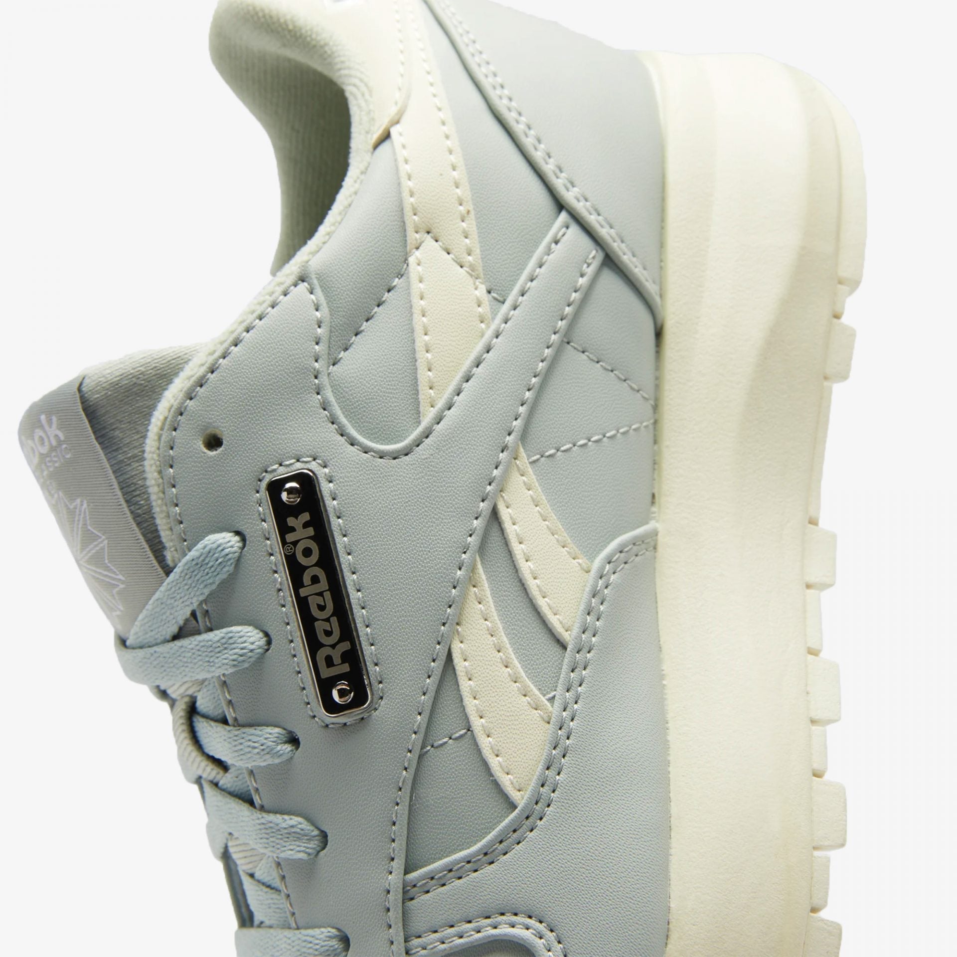 Reebok | CLASSIC LEATHER SP  { SEA SPRAY / CLASSIC WHITE