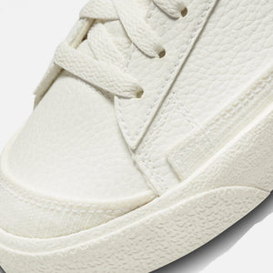 Nike | BLAZER LOW '77 SE NEXT NATURE { SAIL / SANDED GOLD