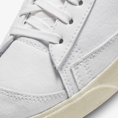 Nike | BLAZER MID '77 NEXT NATURE { WHITE/CACAO WOW