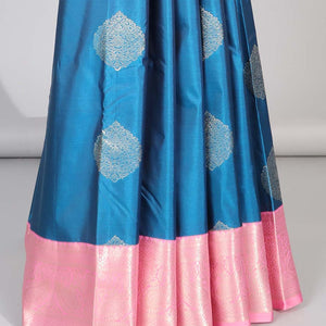 Blue floral motifs gift saree with contrast paisley border & intricate zari design pallu
