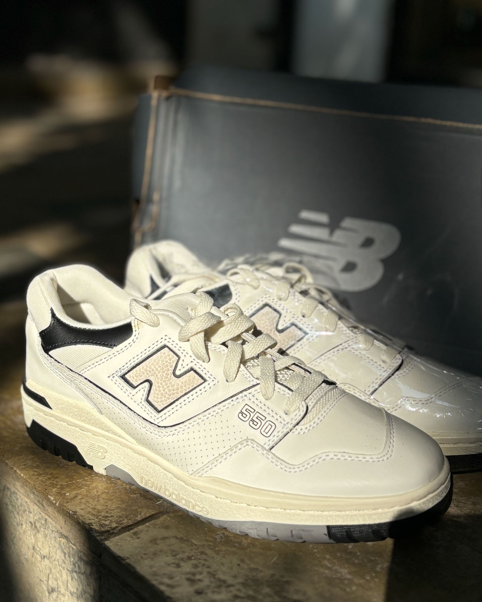 New Balance 550 'White Black' - DS