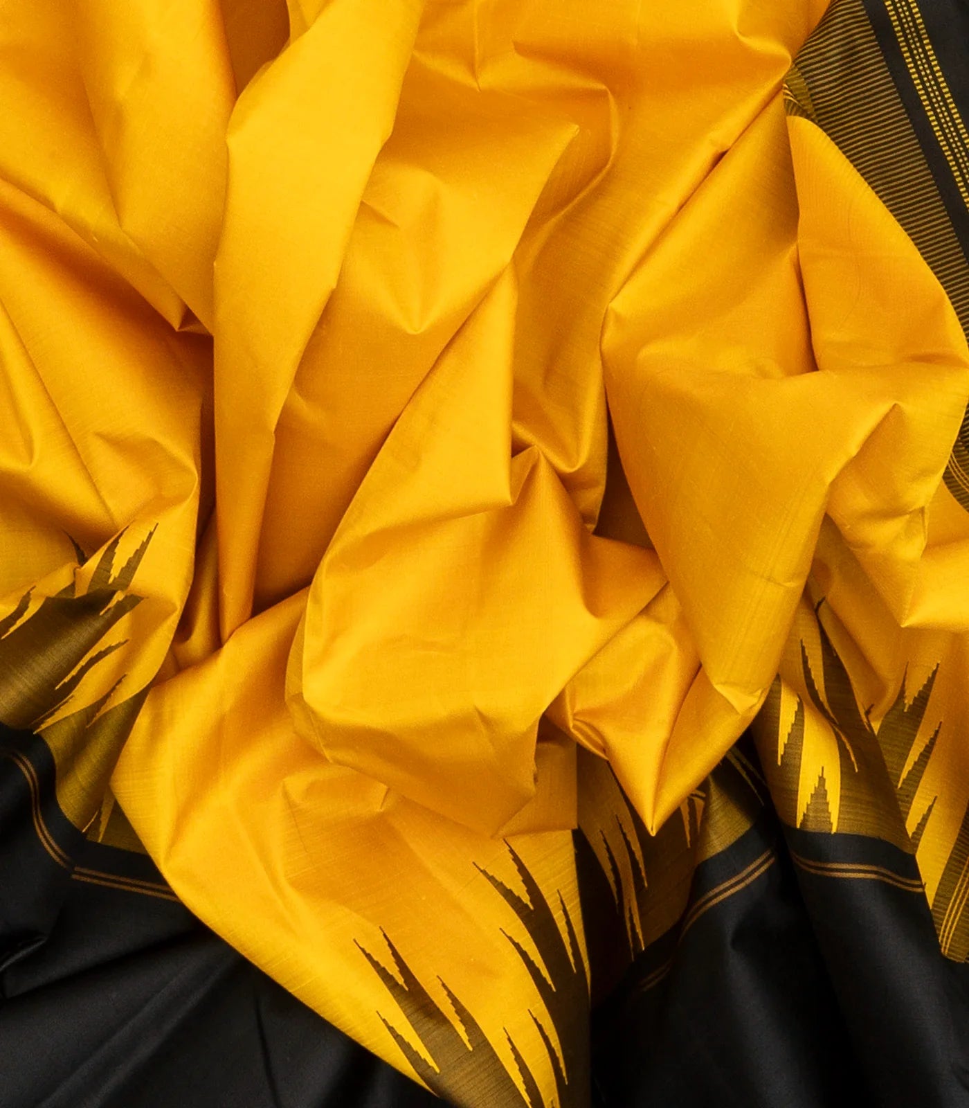 Yellow Handloom Kanchipuram Korvai Silk Saree With Black Border