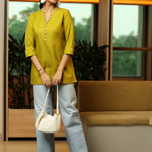 Green Solid Cotton Blend Straight Kurti