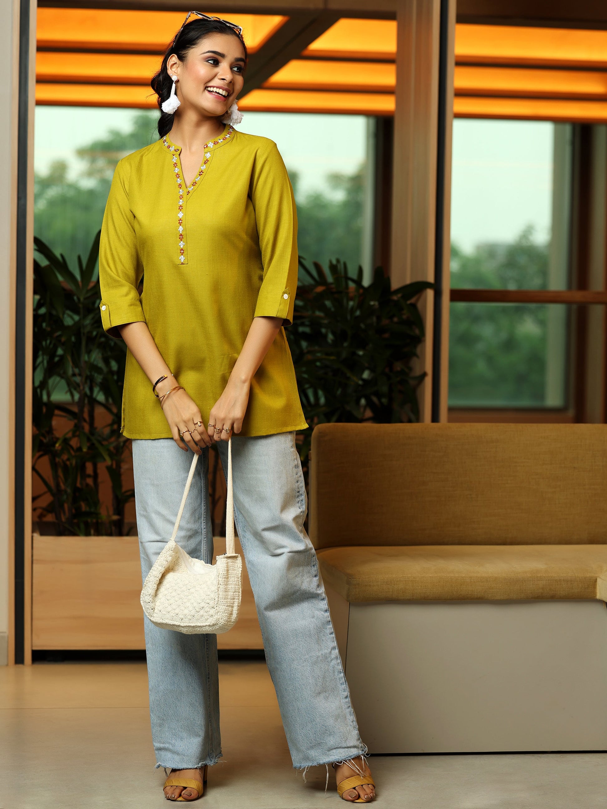 Green Solid Cotton Blend Straight Kurti