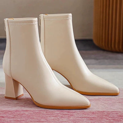 Noelia Short Leather Pointed Ankle Boots