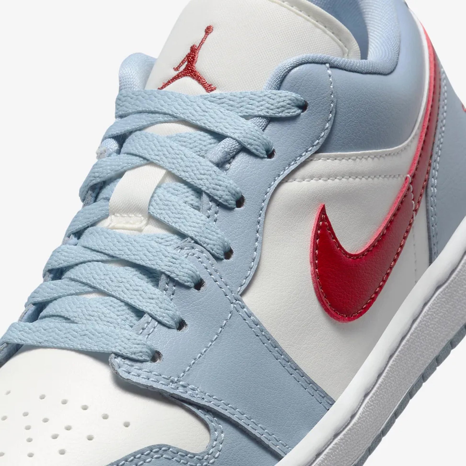 Jordan | AIR JORDAN 1 LOW  { SAIL/DUNE RED-BLUE GREY-WHITE