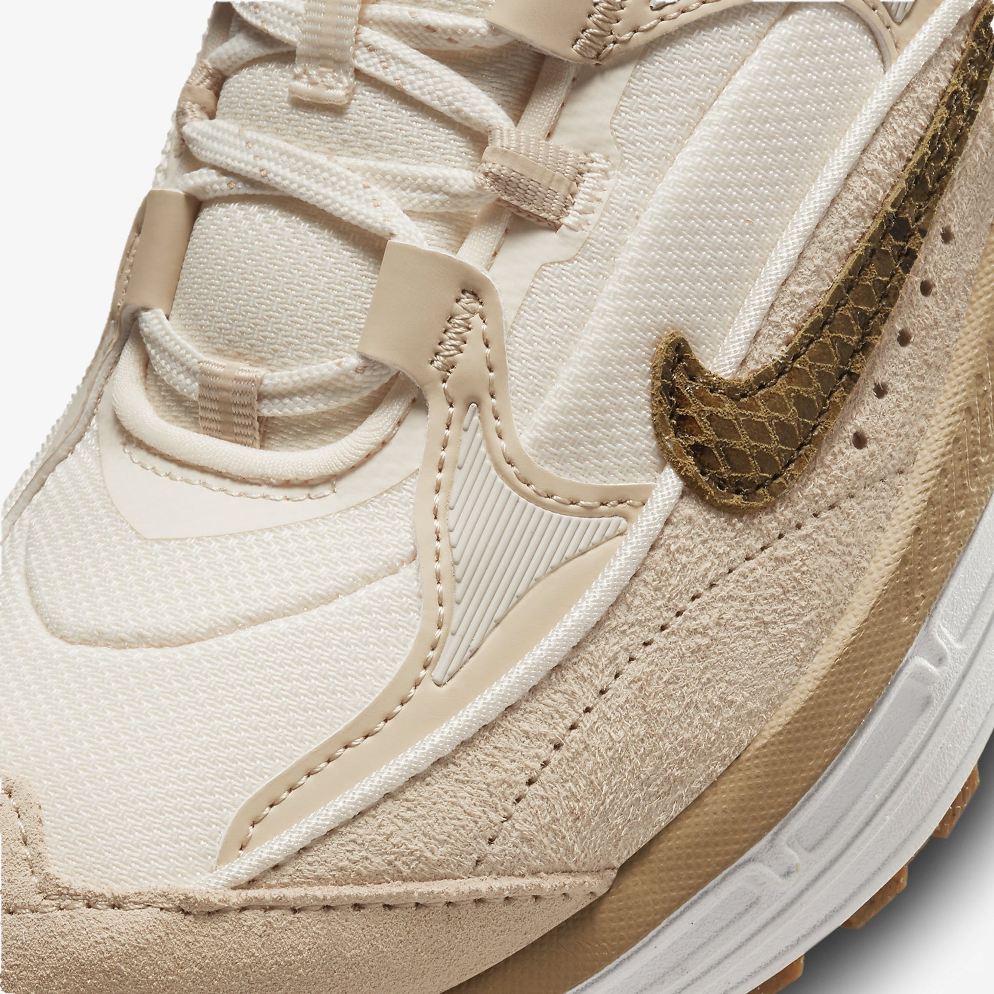 Nike | AIR MAX BLISS SE  { PALE IVORY/PICANTE RED-SUMMIT WHITE
