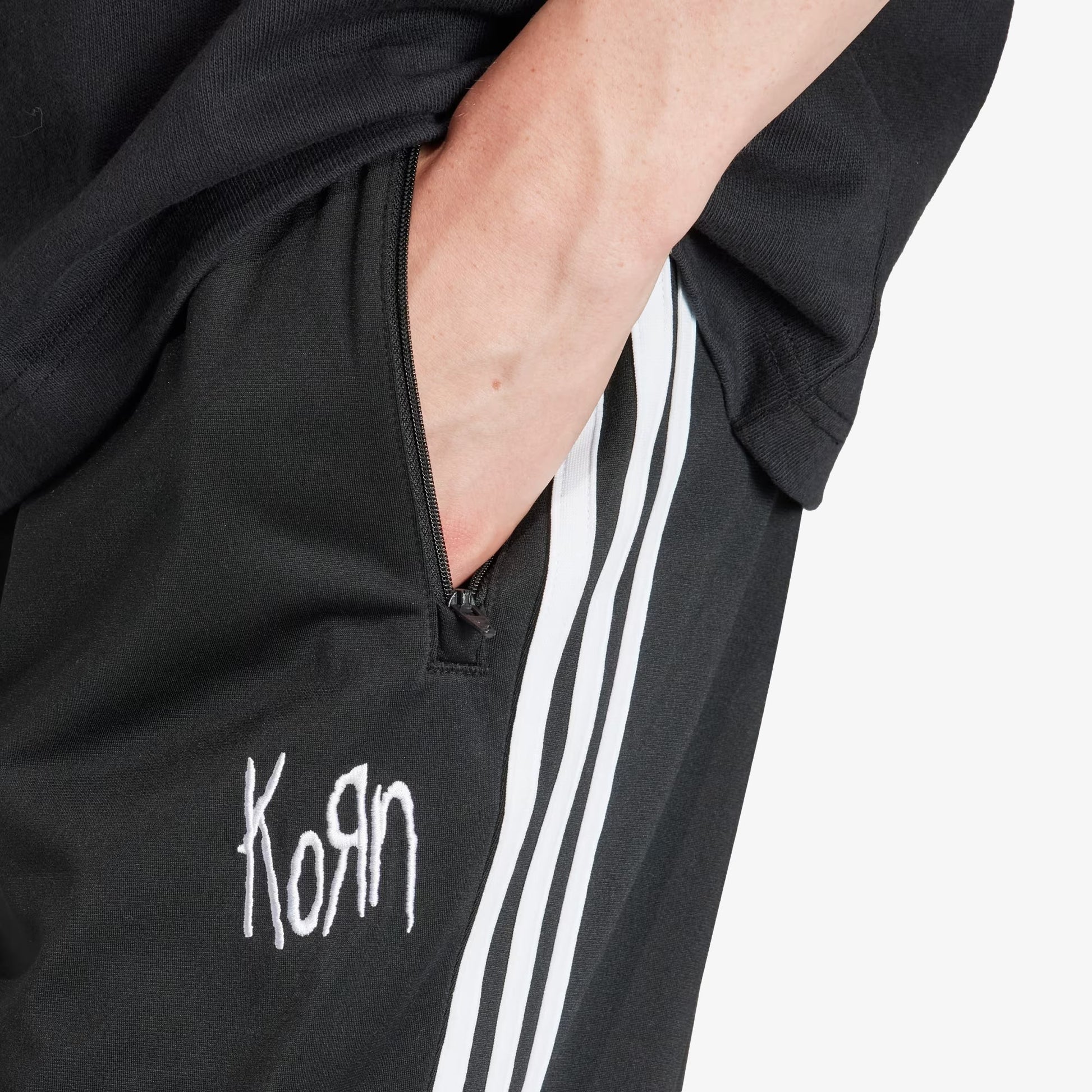 Adidas Originals | KORN TRACK PANTS  { BLACK