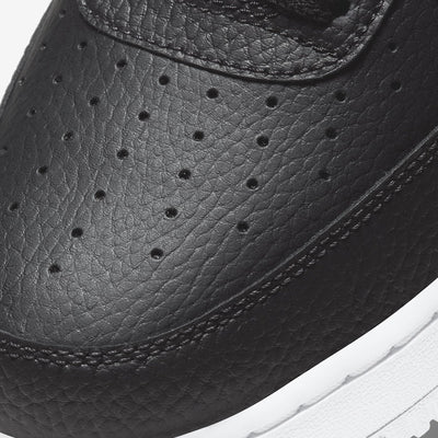 Nike | AIR FORCE 1 '07 { BLACK/WHITE