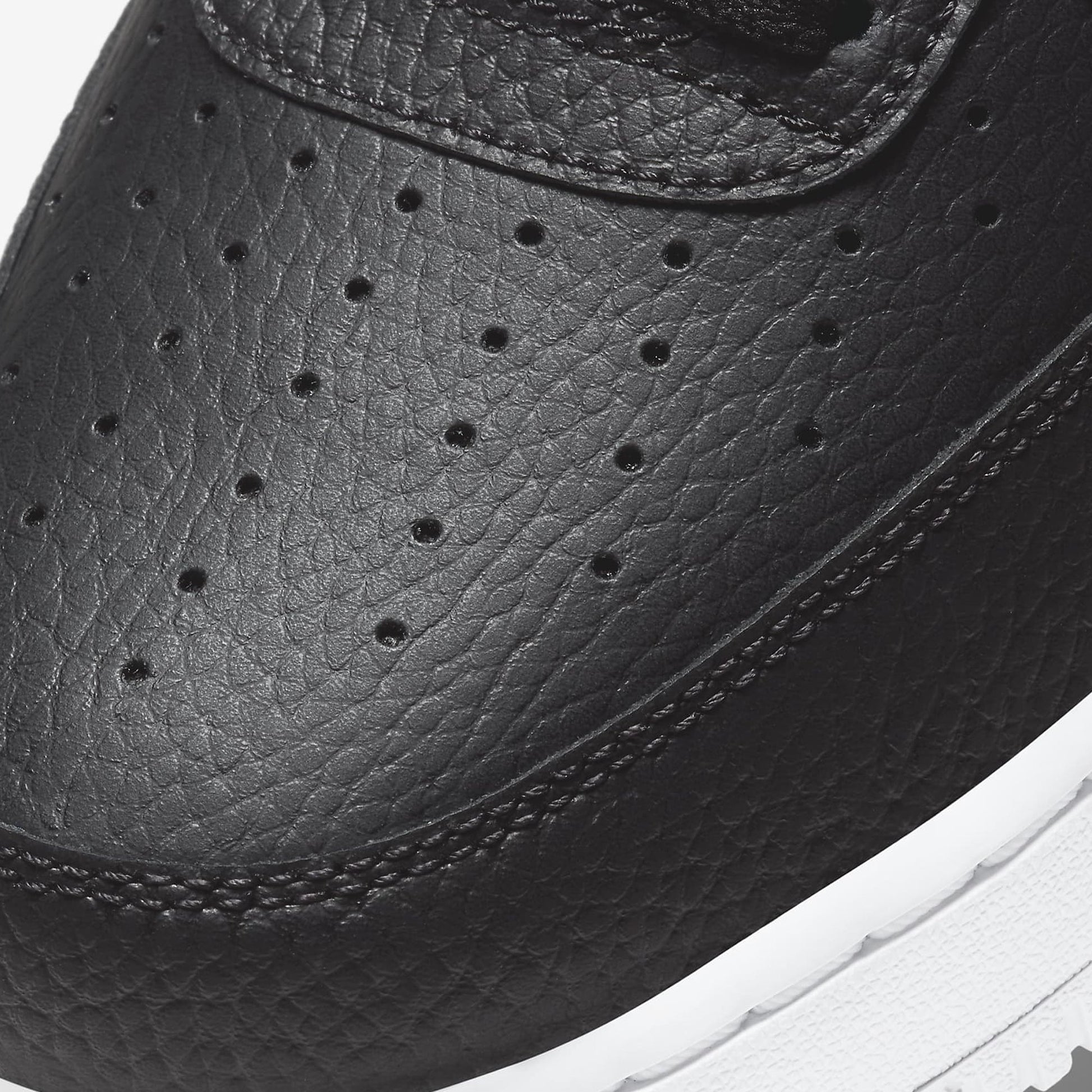 Nike | AIR FORCE 1 '07 { BLACK/WHITE