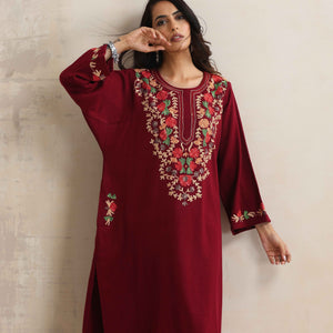 trueBrowns Maroon Kashmiri Embroidered Woollen Phiran Kurta