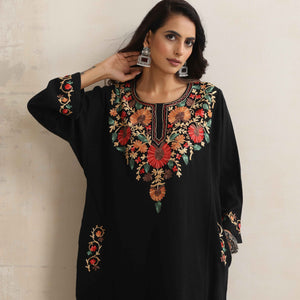 trueBrowns Black Kashmiri Floral Embroidered Woollen Phiran Kurta