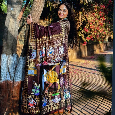 Arjuna Bows to Navagunjara Pure Hand-Painted Pattachitra Saree