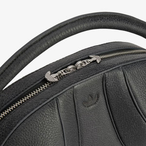 ADIDAS ORIGINALS | AVAVAV SCULPTED HAND BAG { BLACK