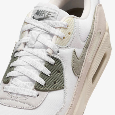 Nike | AIR MAX 90 SE  { WHITE/DARK STUCCO-SUMMIT WHITE-PHANTOM