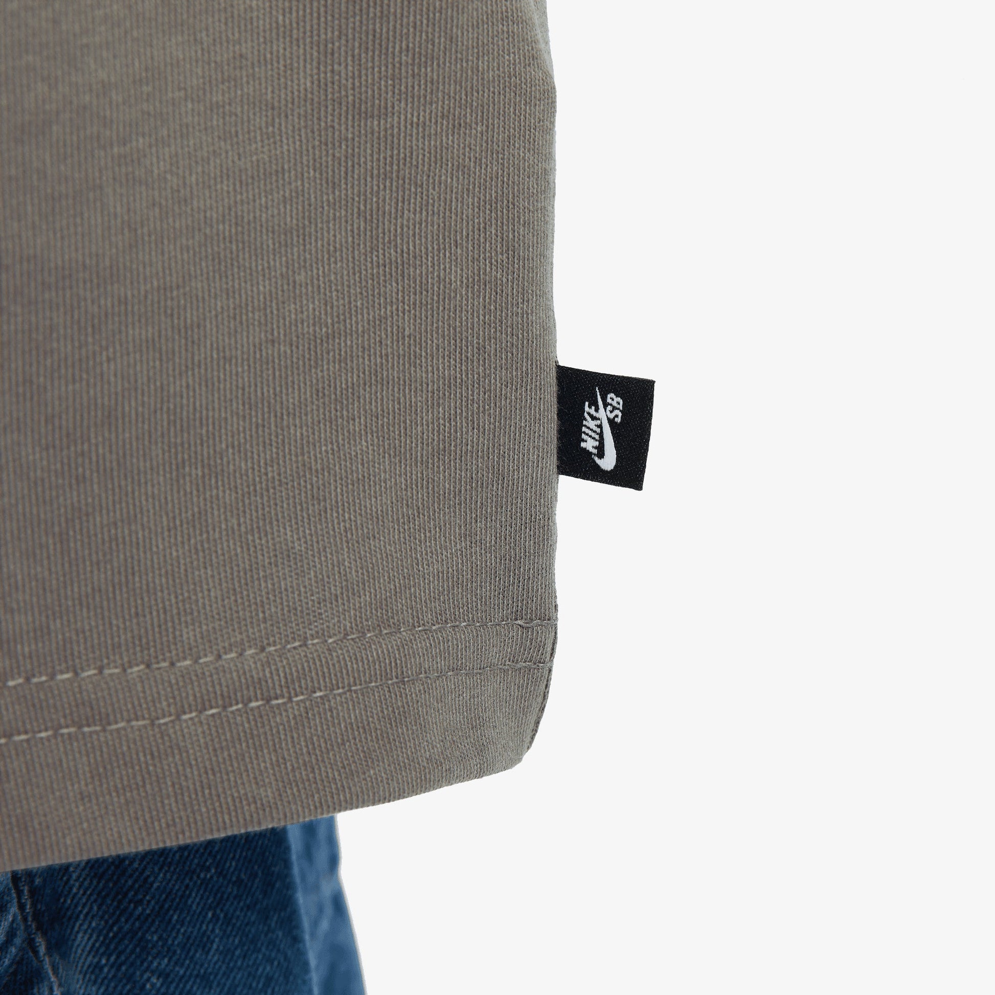 NIKE | MAX90 SKATE T-SHIRT { BROWN