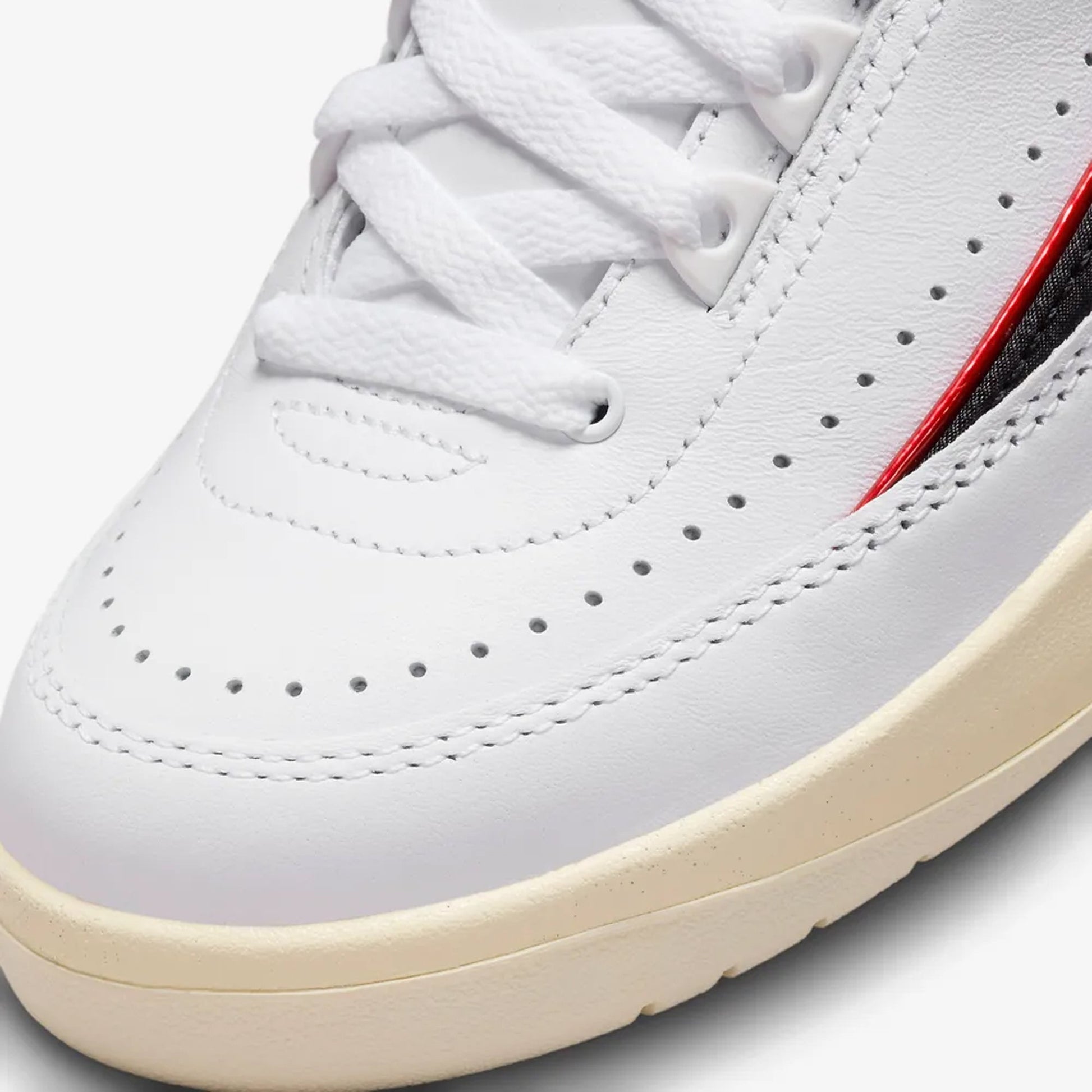 Jordan | AIR JORDAN 2 RETRO LOW  { WHITE/UNIVERSITY RED-BLACK-COCONUT MILK