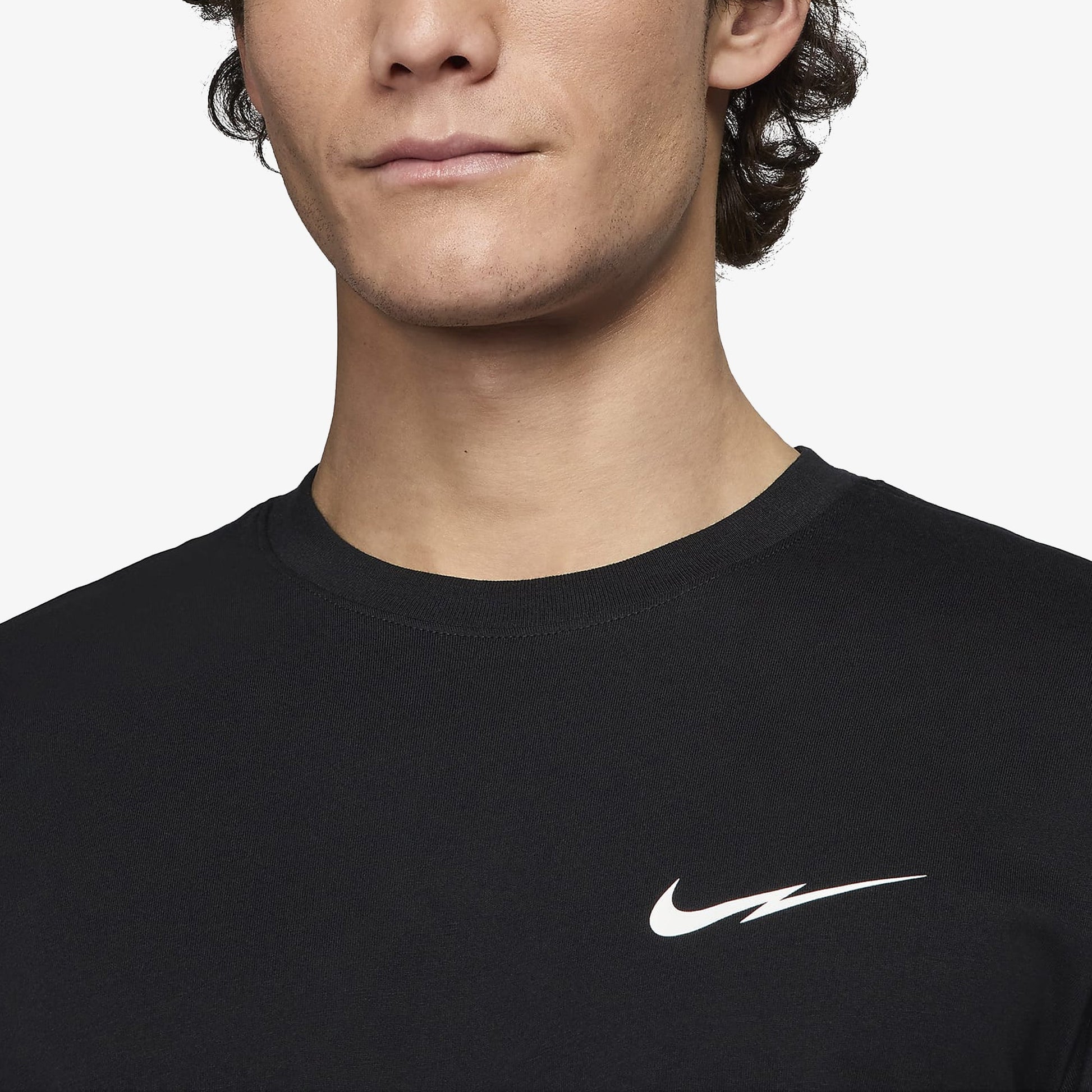 NIKE | SPORTSWEAR T-SHIRT { BLACK