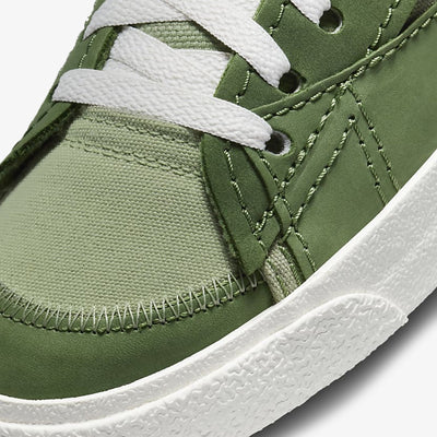 Nike | BLAZER LOW '77 JUMBO { OIL GREEN/GORGE GREEN-TREELINE-SAIL