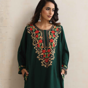 trueBrowns Green Kashmiri Floral Embroidered Woollen Phiran Kurta