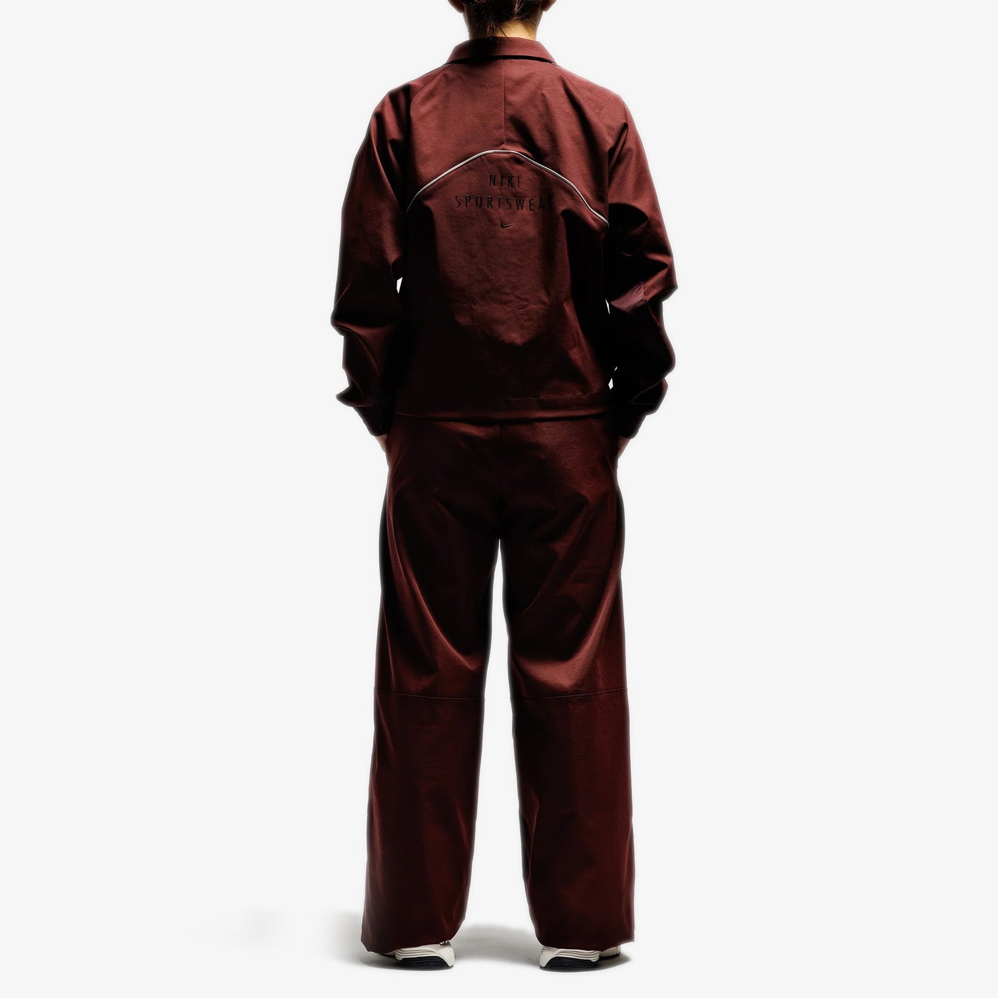 NIKE | WOVEN PANTS { BURGUNDY CRUSH/BURGUNDY CRUSH
