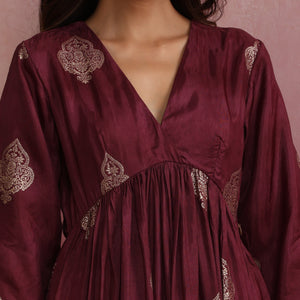 trueBrowns Purple Viscose Silk Kurta Set