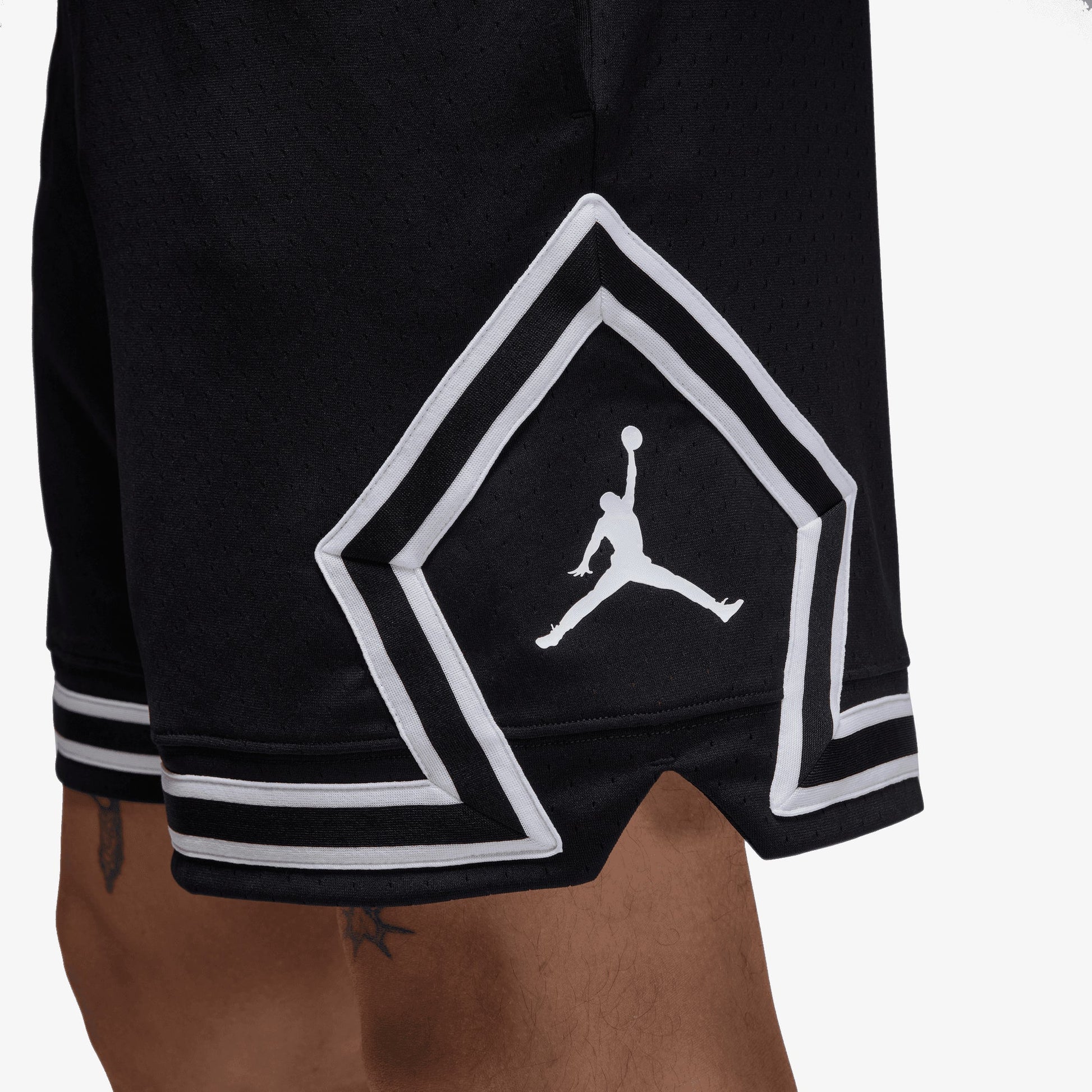 JORDAN | DRI-FIT MESH DIAMOND SHORTS { BLACK/WHITE/WHITE