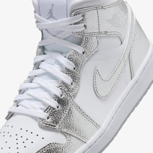 Jordan | AIR JORDAN 1 MID SE  { WHITE/METALLIC SILVER-WOLF GREY
