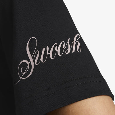 NIKE | LOOSE SHORT-SLEEVE CROPPED T-SHIRT { BLACK