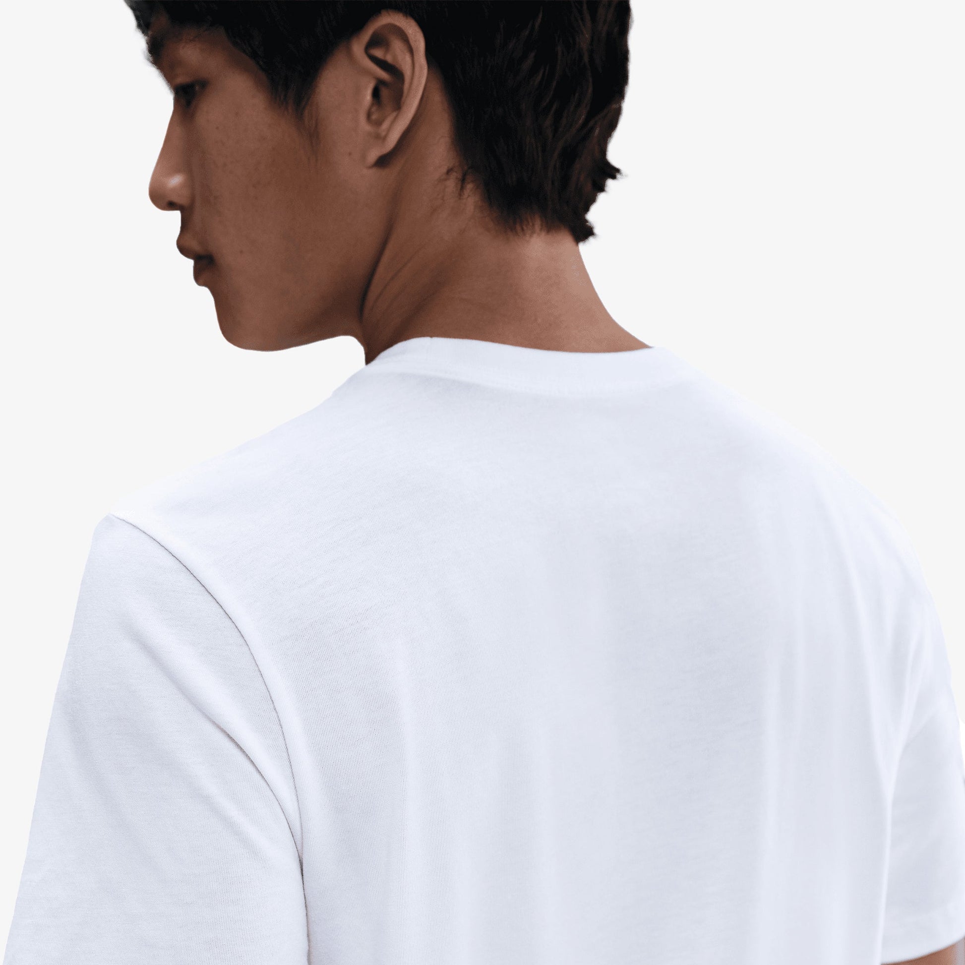 NIKE | SPORTSWEAR T-SHIRT { WHITE