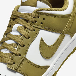 Nike | DUNK LOW RETRO  { WHITE/PACIFIC MOSS