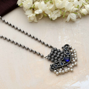 trueBrowns Silver Tone Blue Stone Pendant Chain
