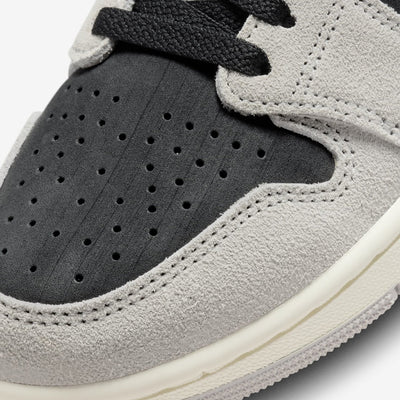 Jordan | AIR JORDAN 1 ZOOM CMFT 2  { LT IRON ORE/NEUTRAL GREY-BLACK