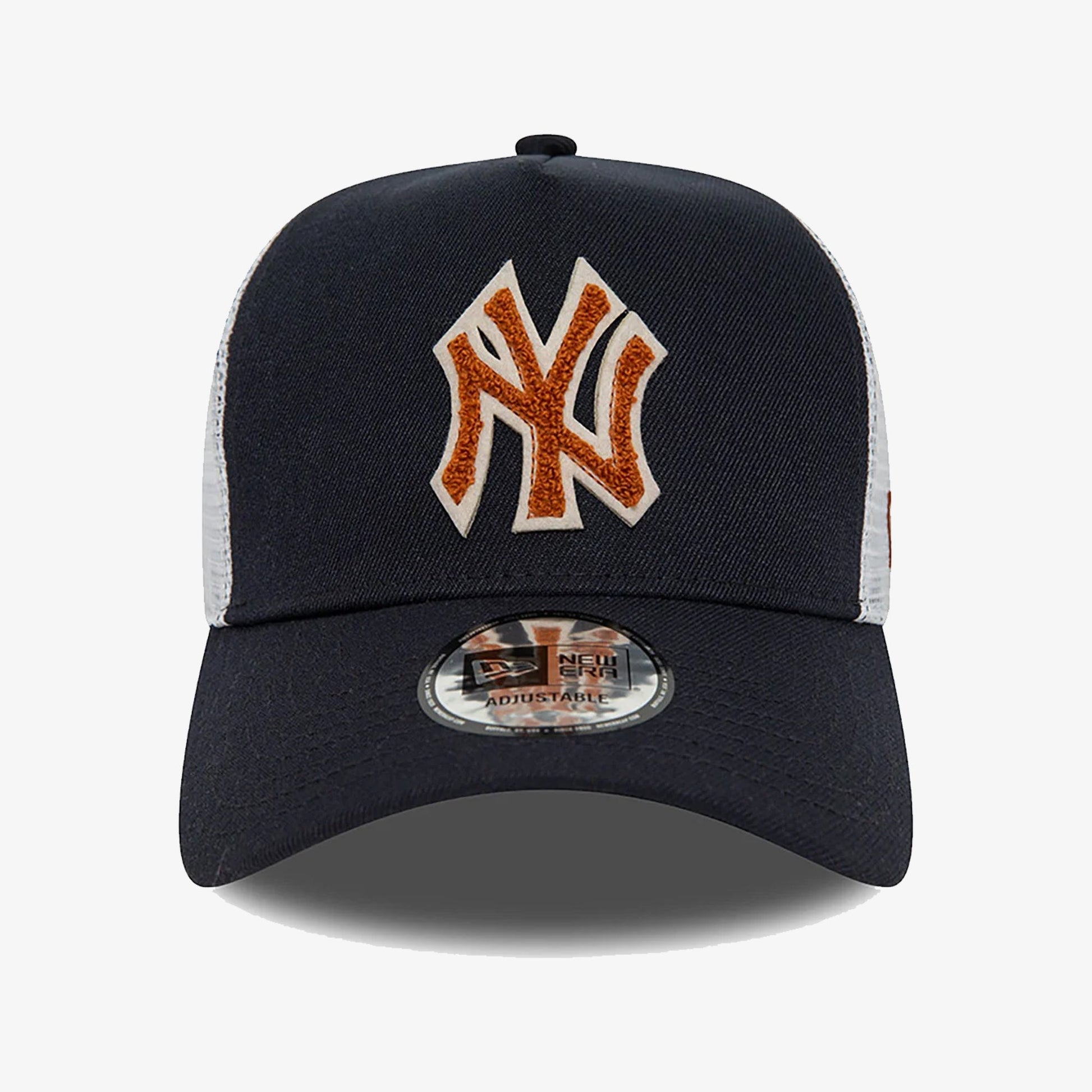 New Era | NEW YORK YANKEES BOUCLE NAVY TRUCKER CAP  { NAVY