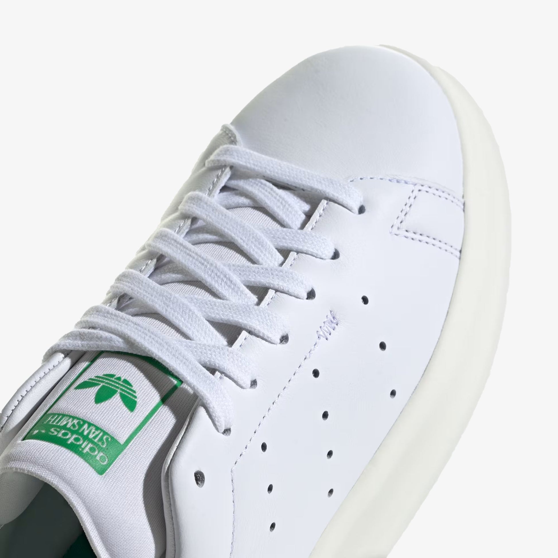Adidas Originals | STAN SMITH PF  { CLOUD WHITE/OFF WHITE/GREEN