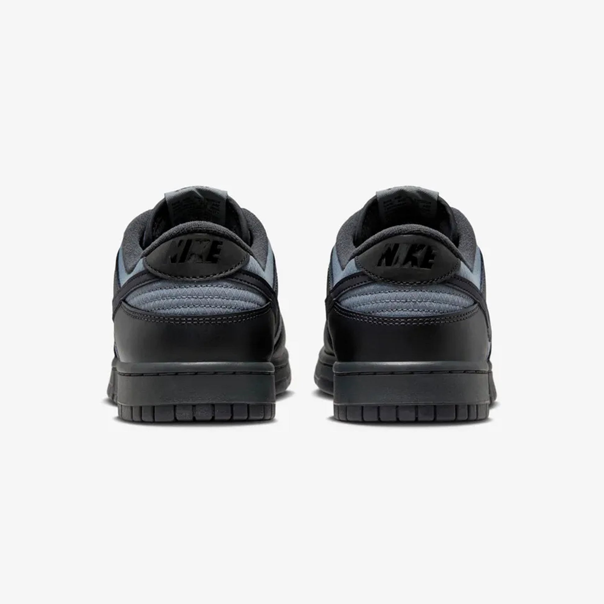 NIKE | DUNK LOW RETRO SE { OFF NOIR/BLACK-SMOKE GREY-ANTHRACITE