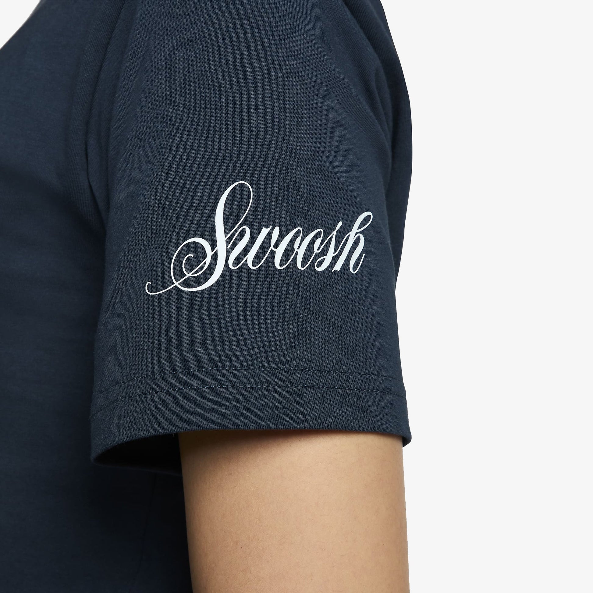 NIKE | SPORTSWEAR LOOSE SHORT-SLEEVE CROPPED T-SHIRT { BLUE