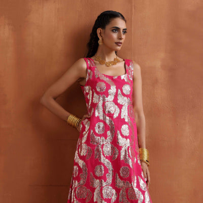 trueBrowns Pink Metallic Straight Kurta Set