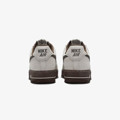 NIKE | AIR FORCE 1 '07 { LT OREWOOD BRN/BAROQUE BROWN