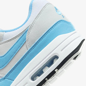 Nike | AIR MAX 1  { WHITE/UNIVERSITY BLUE-PHOTON DUST-BLACK