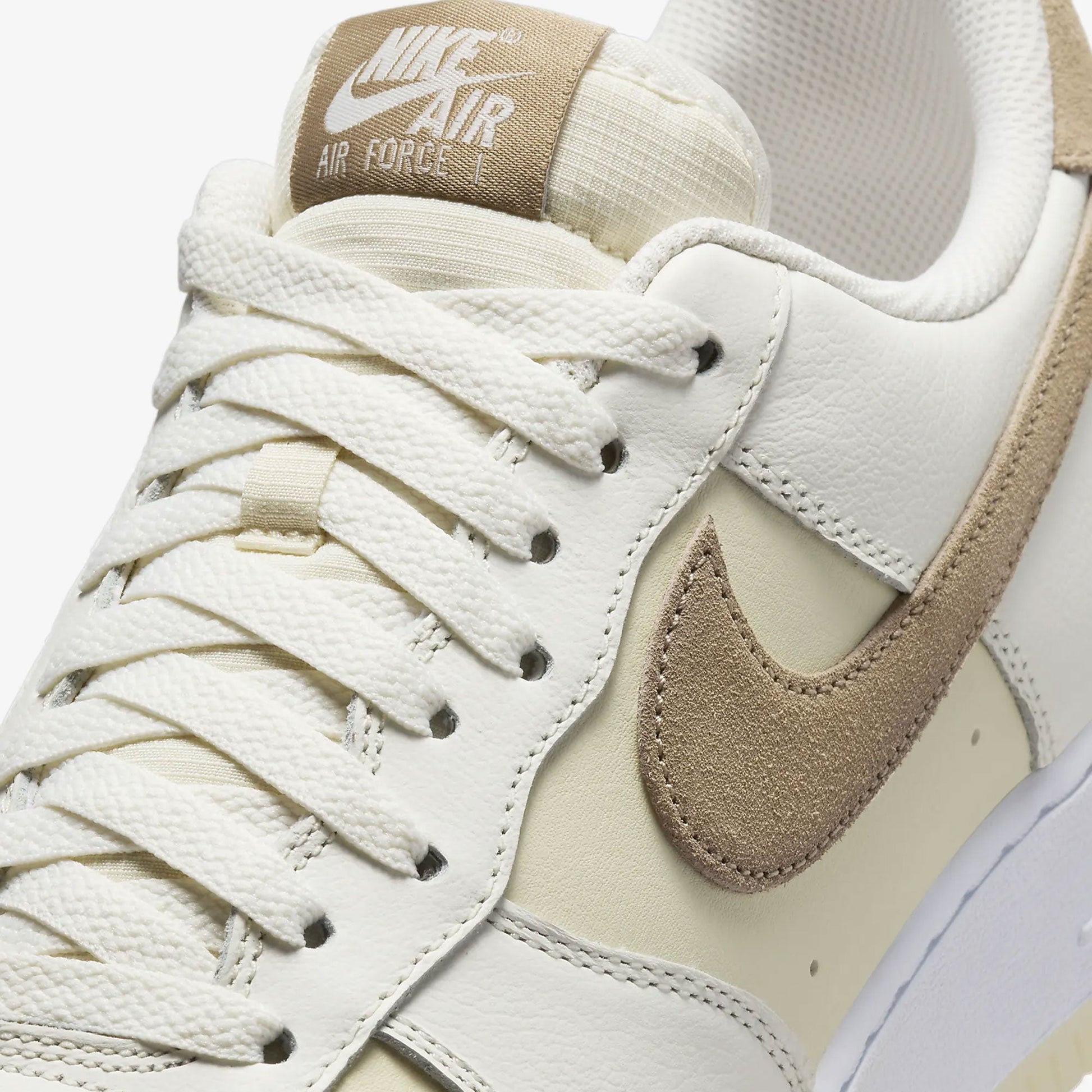 Nike | AIR FORCE 1 '07 LV8 { SAIL/KHAKI-COCONUT MILK-WHITE