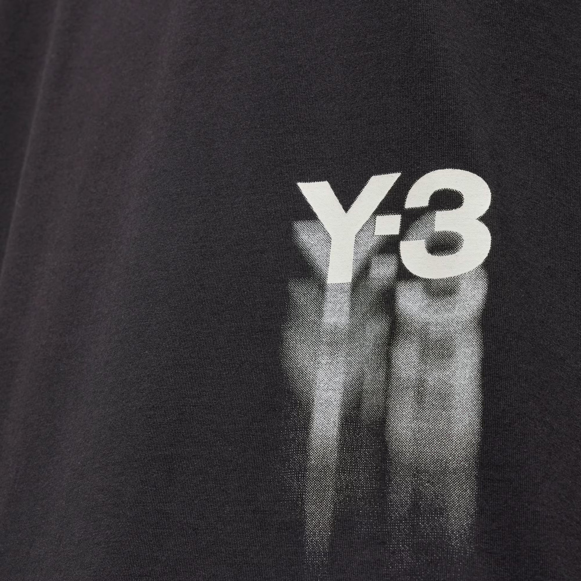 Y-3 | GRAPHIC SHORT SLEEVE TEE  { BLACK