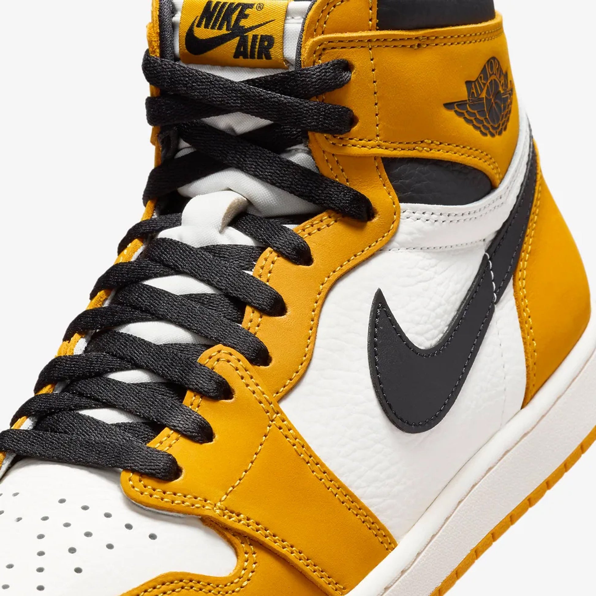 Jordan | AIR JORDAN 1 RETRO HIGH OG  { YELLOW OCHRE/BLACK-SAIL