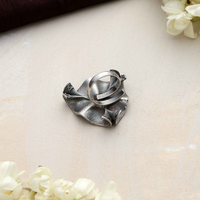trueBrowns Silver Tone Floral Petal Ring