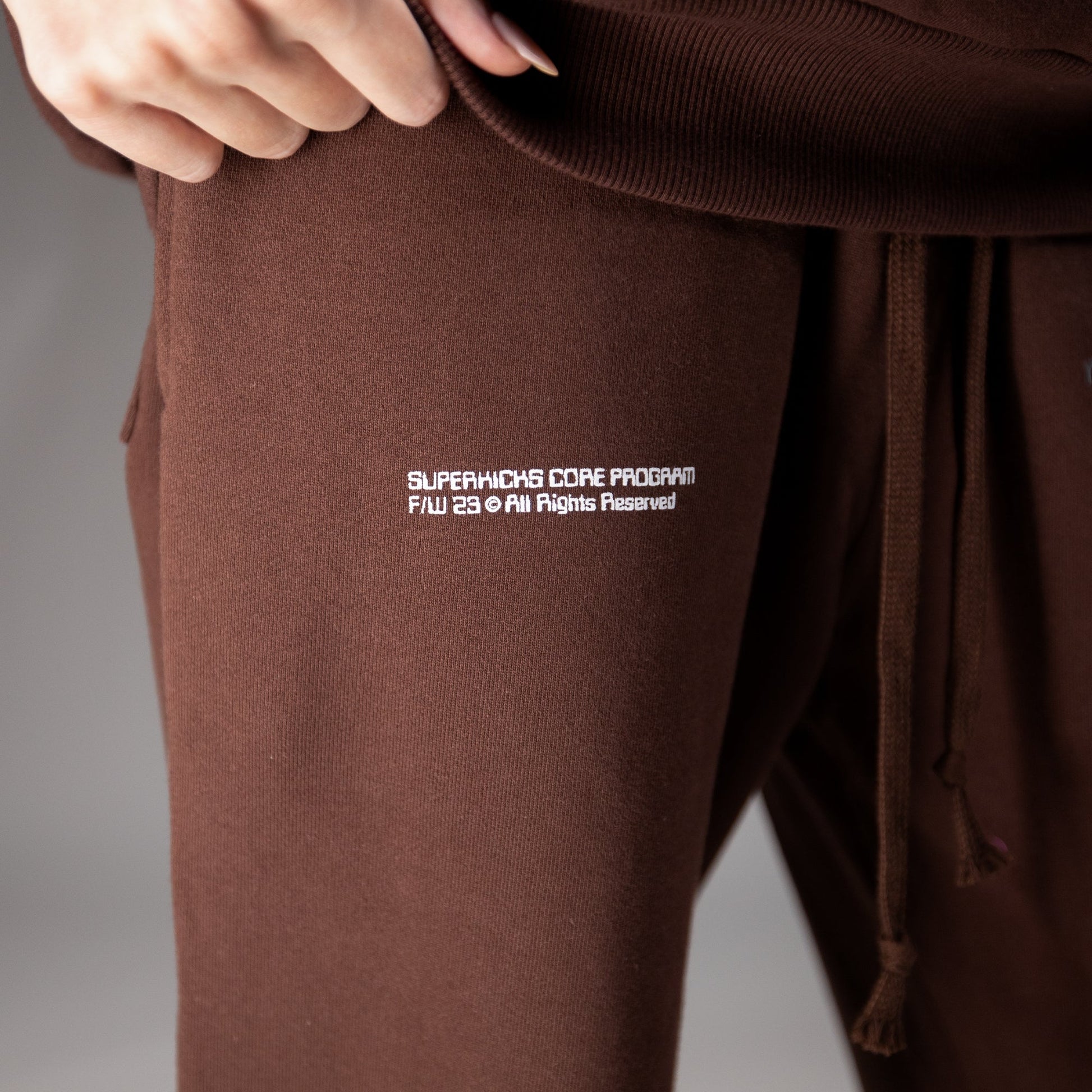 Superkicks | CORE 3.0 UNISEX SWEATPANT “BROWN”