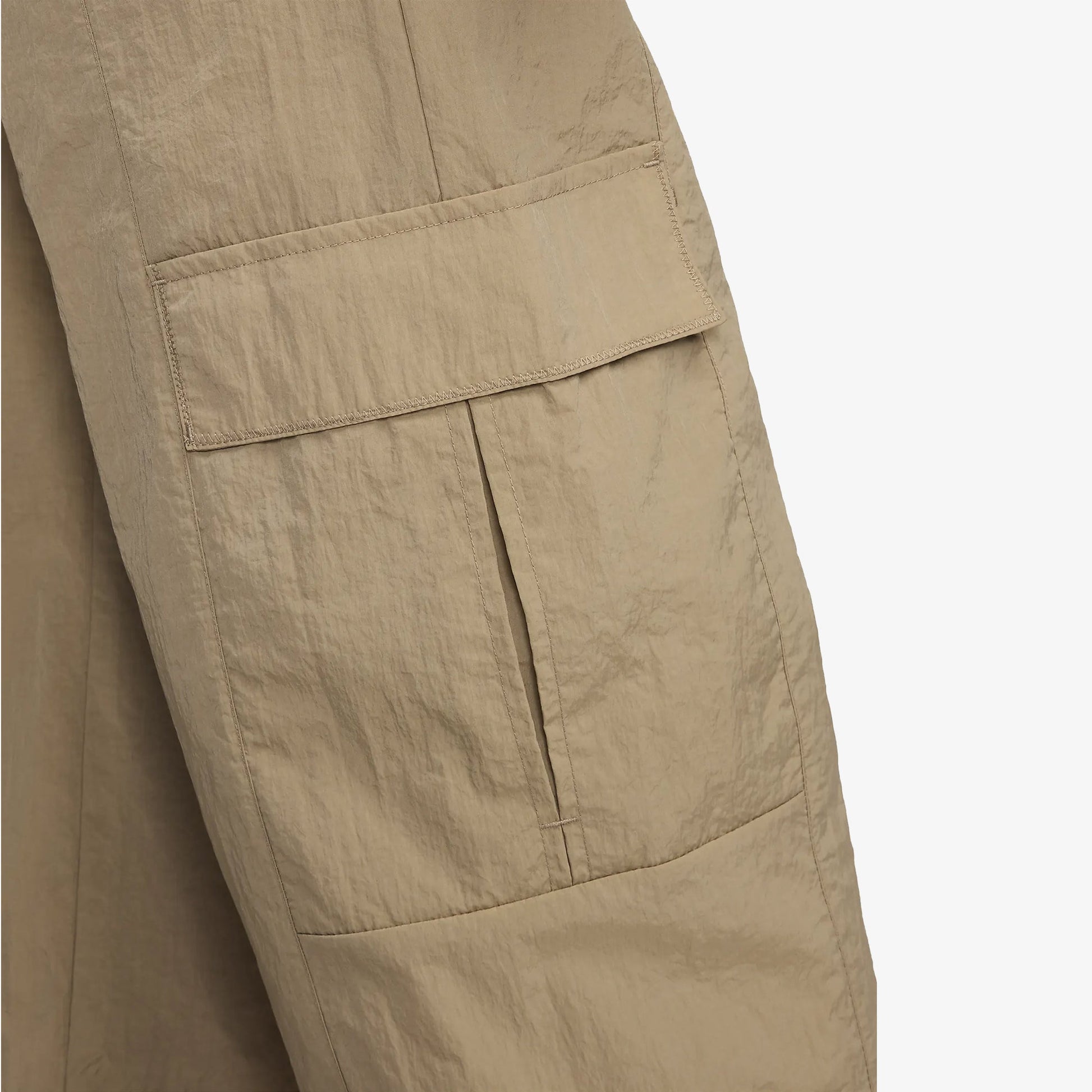 NIKE | SPORTSWEAR HIGH- WASTED WOVEN CARGO PANTS { KHAKI/BLACK