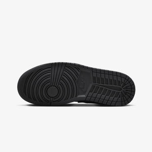 JORDAN | AIR JORDAN 1 LOW SE { BLACK/BLACK-WHITE-METALLIC SILVER