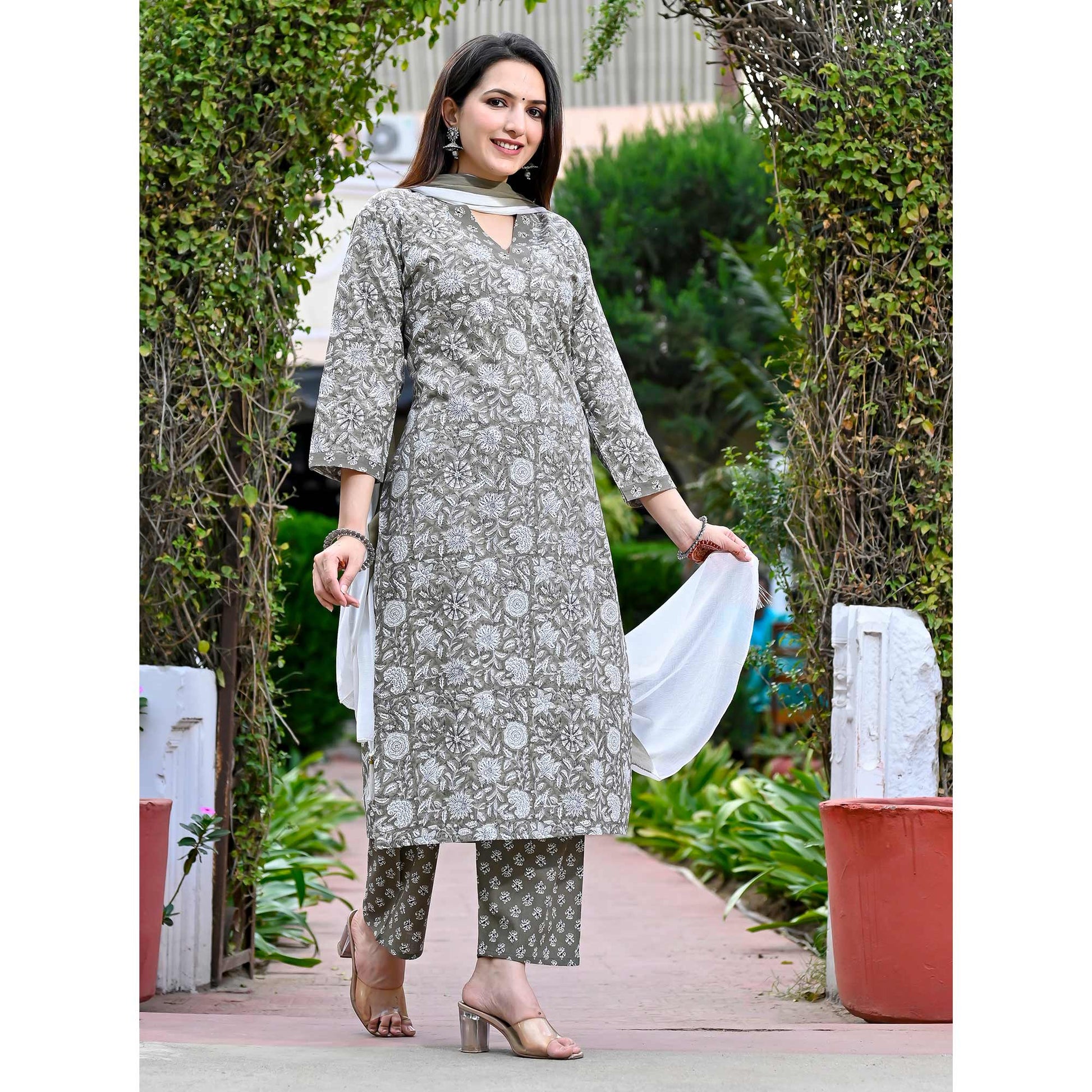 grey-floral-printed-pure-cotton-salwar-suit