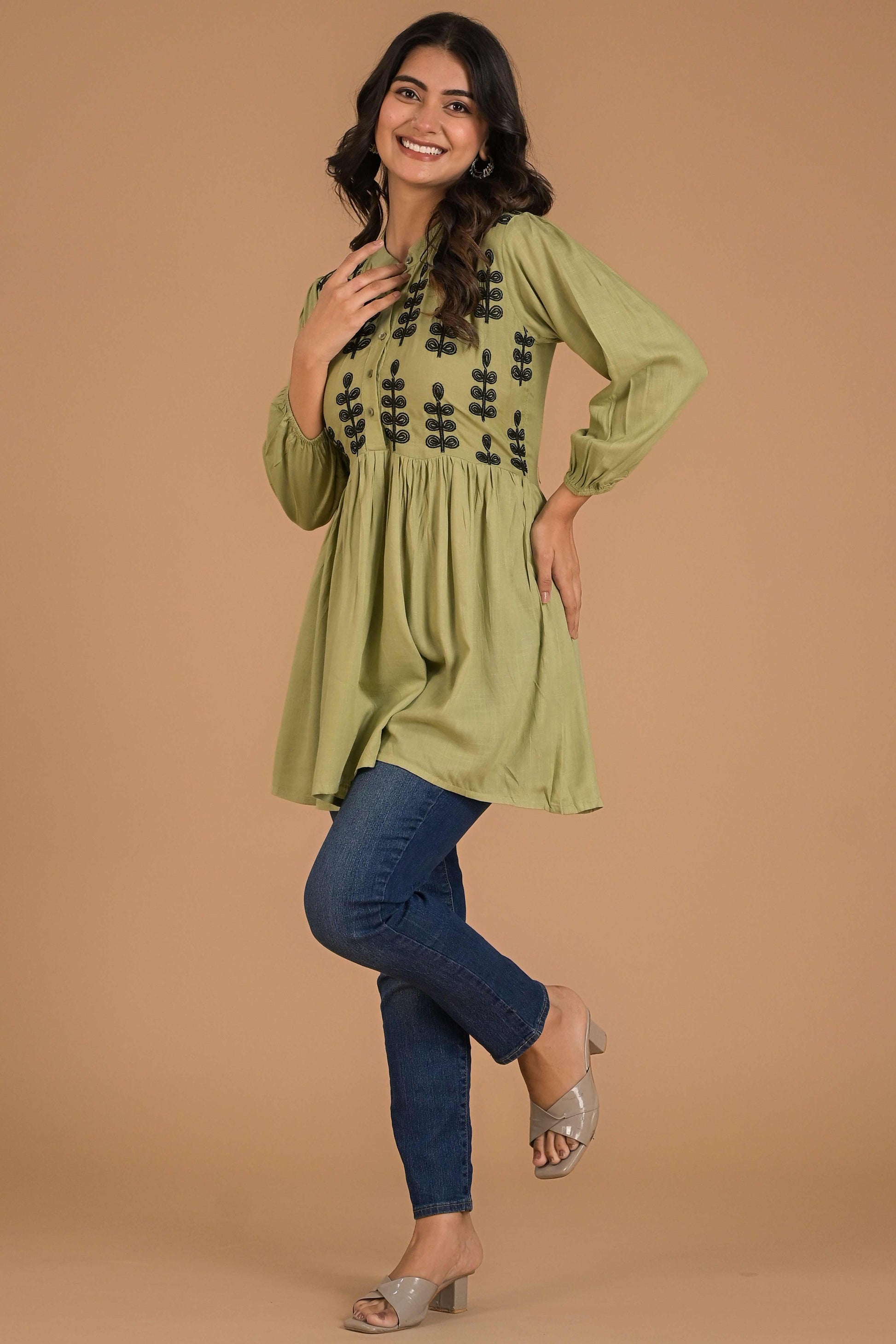 green-embroidered-cotton-slub-top